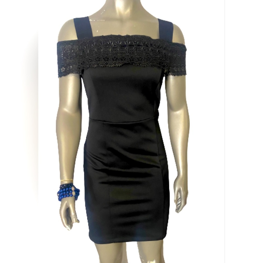 Brand New without Tag Suzy Shier Brand Off shoulder black dress